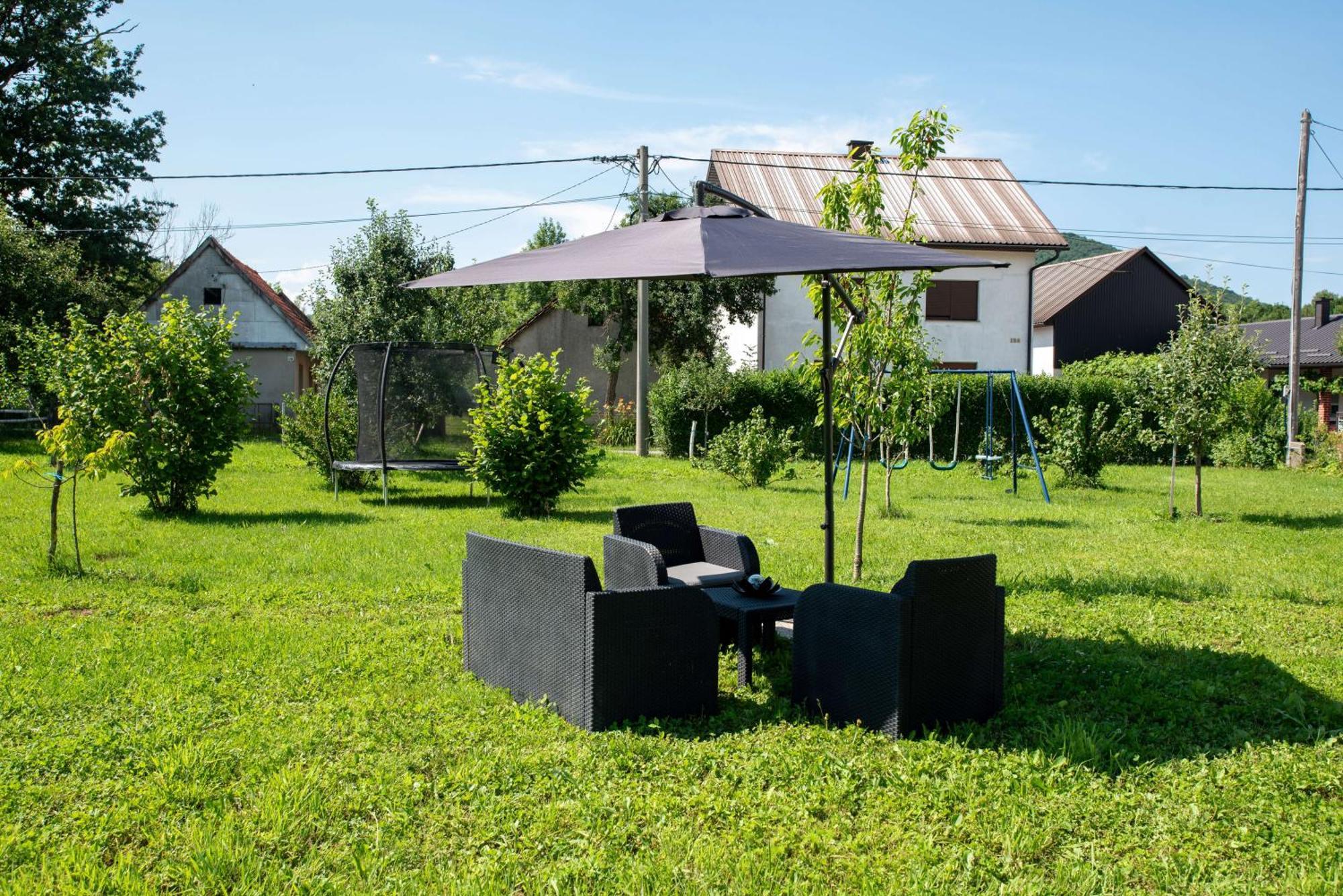 Villa Kuca Za Odmor Boki Gospić Exterior foto