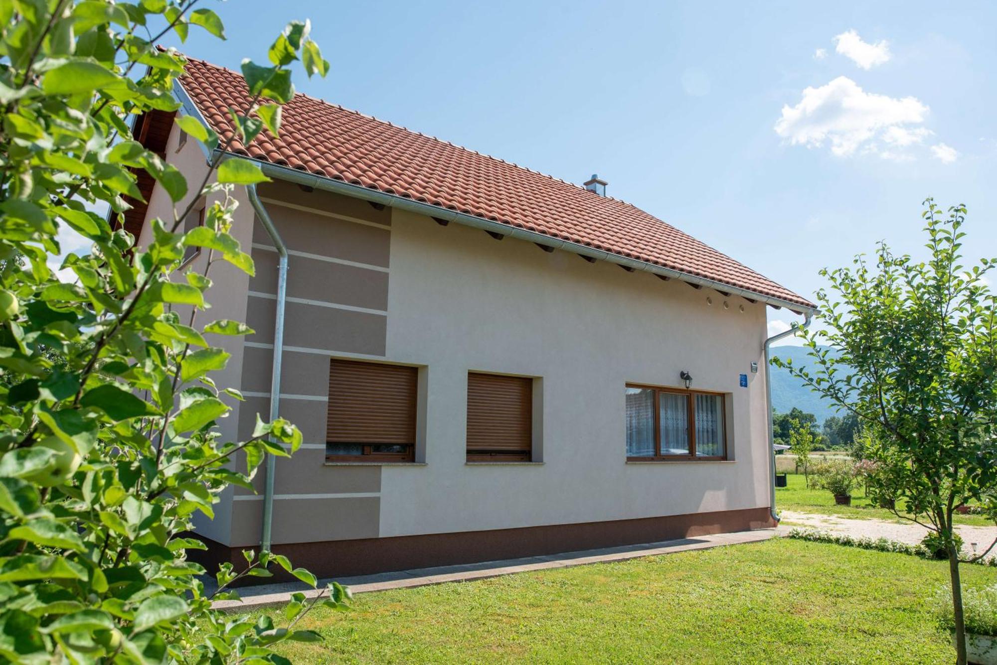 Villa Kuca Za Odmor Boki Gospić Exterior foto