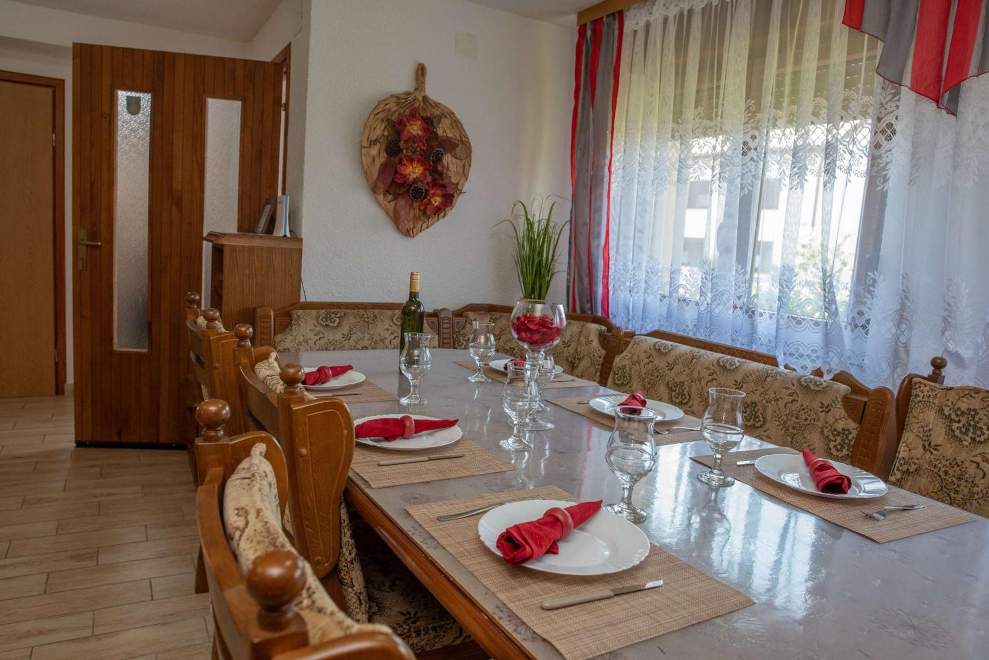 Villa Kuca Za Odmor Boki Gospić Exterior foto