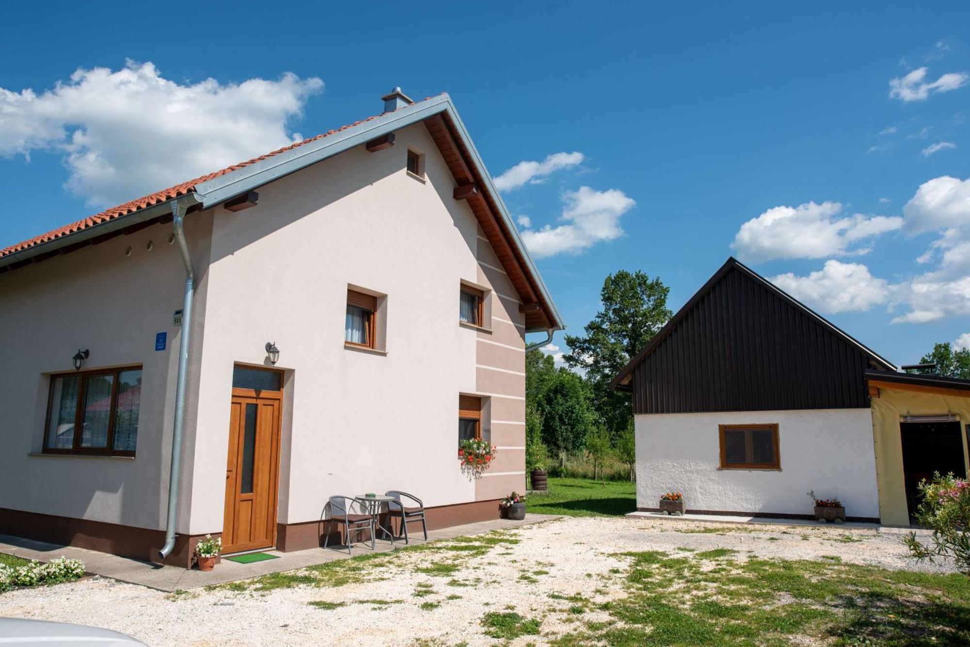 Villa Kuca Za Odmor Boki Gospić Exterior foto