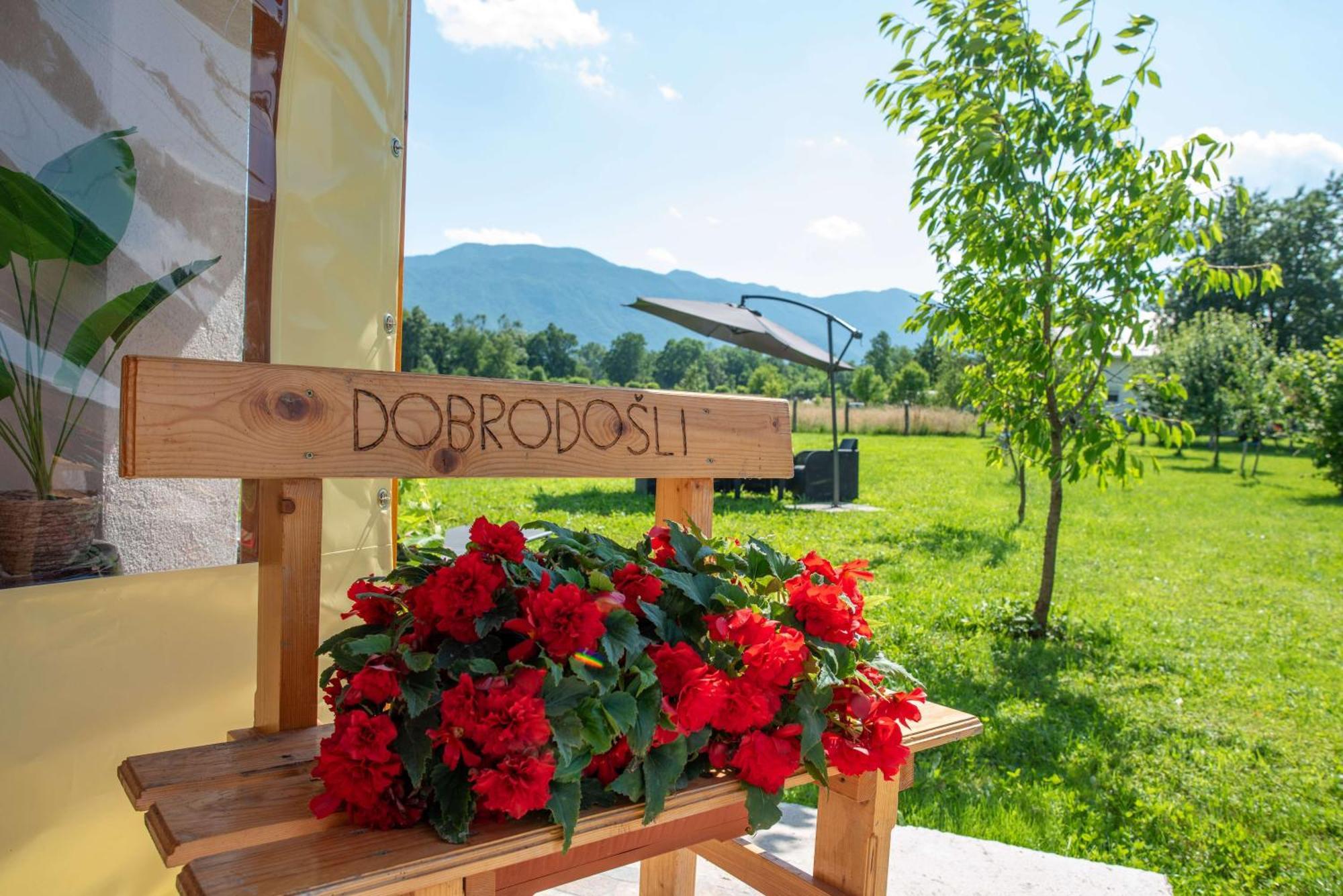 Villa Kuca Za Odmor Boki Gospić Exterior foto