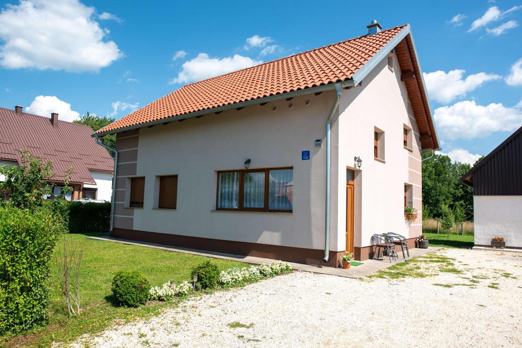 Villa Kuca Za Odmor Boki Gospić Exterior foto